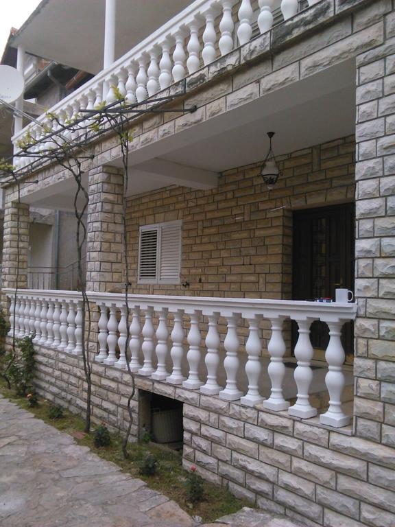 Mony Apartman *